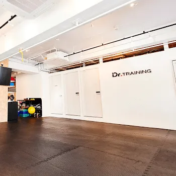 Dr.TRAINING 全国30店舗の店内の様子