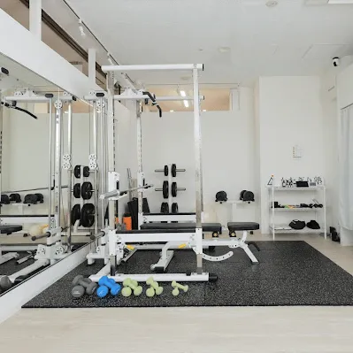 かたぎり塾 全国281店舗のパーソナルジムのトレーニング機器