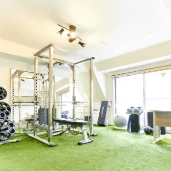 パーソナルジムRat 全国18店舗のパーソナルジムのトレーニングを受けるトレーニングルーム