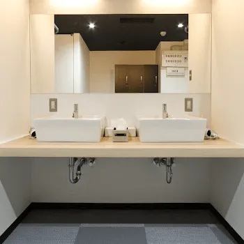 RITA-STYLE 全国7店舗のトレーニングを受けた後のパウダールーム