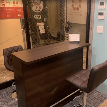 パーソナルジムASPIのパーソナルジムのトレーニングを受ける前の受付