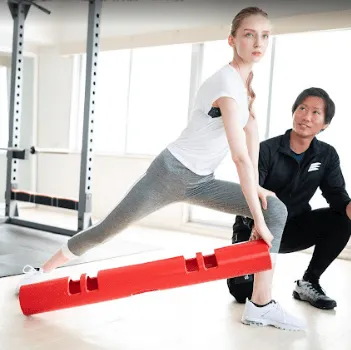 パーソナルジムASPIのパーソナルジムのトレーニングを受けている様子