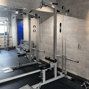 SPACE GYMのパーソナルジムのトレーニング器具