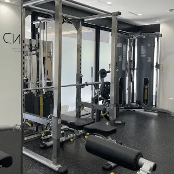 BEYOND福岡天神店のパーソナルジムのトレーニング器具