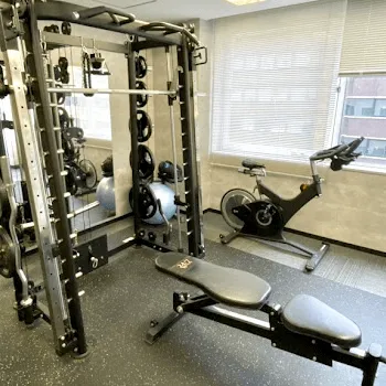 24/7Workout福岡博多店のパーソナルジムのトレーニング器具