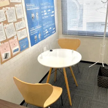 24/7Workout 金沢店のパーソナルジムのトレーニングを受ける前のカウンセリングルーム