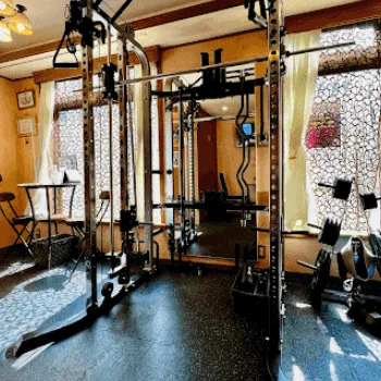 NEWMEALのパーソナルジムのトレーニングで使用するトレーニング器具