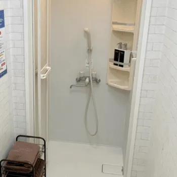 24/7Workout 三宮店のパーソナルジムのトレーニング後のシャワールーム
