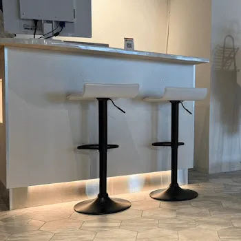 FITNESS GYM WESTのパーソナルジムのトレーニングを受ける前の受付