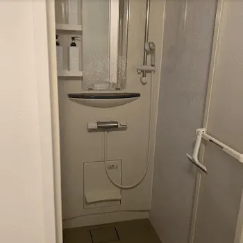 FITNESS GYM WESTのパーソナルジムのトレーニング後のシャワールーム