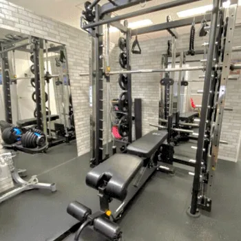 24/7Workout 京都河原町店のパーソナルジムのトレーニングで使用するトレーニング器具