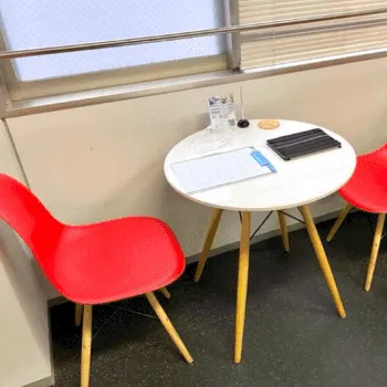 24/7Workout 京都河原町店のパーソナルジムのトレーニングを受ける前のカウンセリングルーム