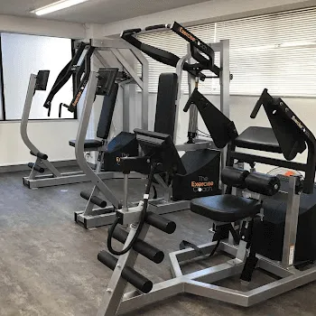 エクササイズコーチ 四条烏丸店のパーソナルジムのトレーニングで使用するトレーニング器具