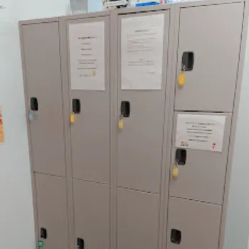 エクササイズコーチ 四条烏丸店のパーソナルジムのトレーニングを受ける前のロッカールーム