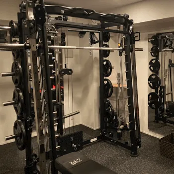 24/7Workout 名古屋栄店のパーソナルジムのトレーニングで使用するトレーニング器具