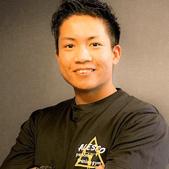 Alescoジム 名古屋駅前店のパーソナルジムのトレーニングを担当するトレーナー