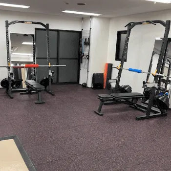 パーソナルジムASPI 名古屋栄店のパーソナルジムのトレーニングを受けるトレーニングルーム