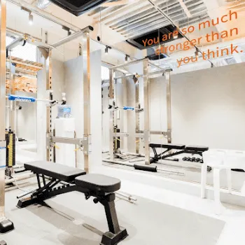 UNDEUX SUPERBODY 名古屋スタジオのパーソナルジムのトレーニングで使用するトレーニング器具