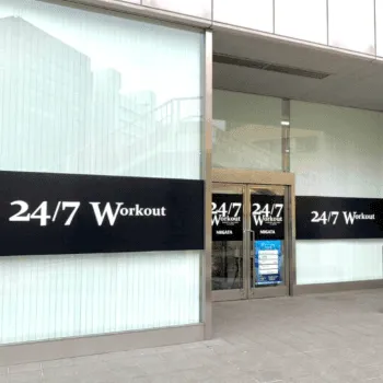 24/7Workout 新潟店のパーソナルジムのトレーニングを受ける店舗の入り口