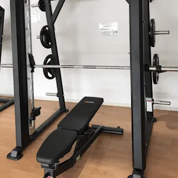 いのラボ 西蒲区本店のパーソナルジムのトレーニングで使用するトレーニング器具