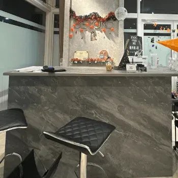 BEYOND沖縄那覇店のパーソナルジムのトレーニングを受ける前の受付