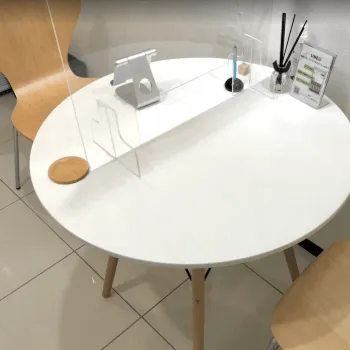 24/7Workout大阪心斎橋店のパーソナルジムのトレーニングを受ける前のカウンセリングルーム