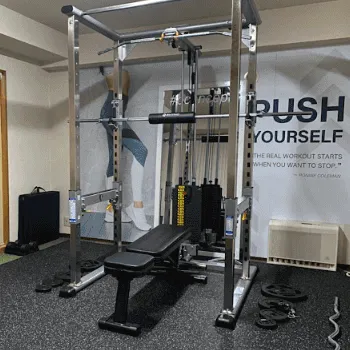 B CONCEPT 札幌大通店のパーソナルジムのトレーニングで使用するトレーニング器具