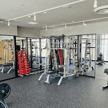 BEYOND 札幌駅前店のパーソナルジムのトレーニングを受けるトレーニングルーム