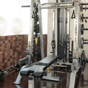 シェイプボディのパーソナルジムのトレーニングで使用するトレーニング器具