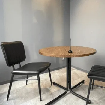 チキンジム 仙台店のパーソナルジムのトレーニングを受ける前のカウンセリングルーム