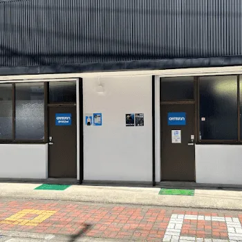 やせるじむのパーソナルジムのトレーニングを受ける店舗の入り口