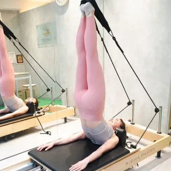 Lastyle 全国1店舗のピラティスのレッスンを受けている様子