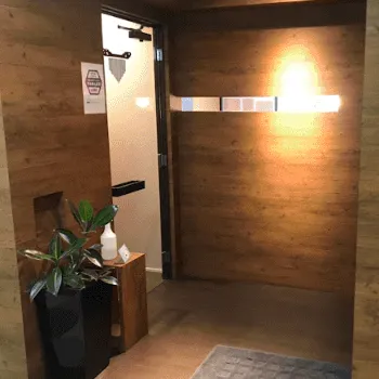 Lien 福岡4店舗のピラティスのレッスンを受ける店舗の入り口