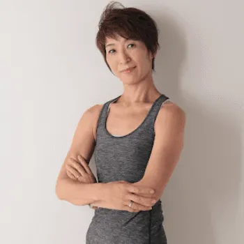 Studio Breathing 福岡2店舗のピラティスのレッスンを担当するインストラクター