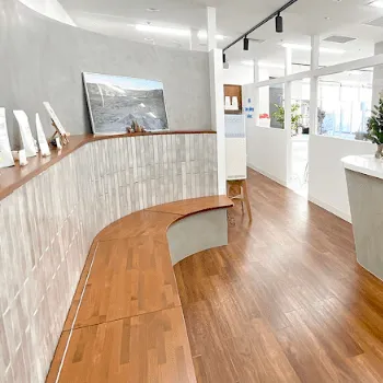 zen place pilates 福岡2店舗のピラティスのレッスンを受ける前の待合室