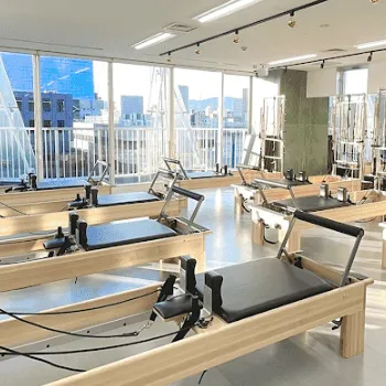 zen place pilates 福岡2店舗のピラティスのレッスンで使用する機器