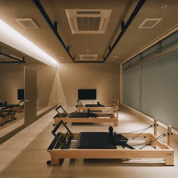 Paw women's fitness金沢のピラティスのレッスンを受けるレッスンルーム