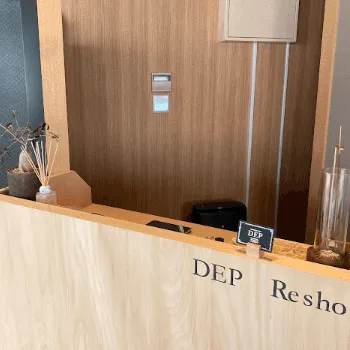 ピラティススタジオDEP 神戸店 Reshoのピラティスのレッスンを受ける前の受付
