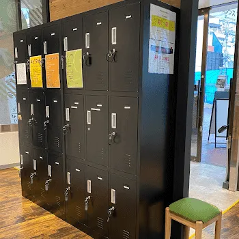 WECLE 神戸元町店のピラティスのレッスンを受けた後のロッカールーム
