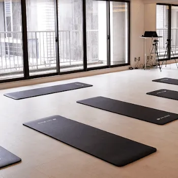 zen place pilates京都スタジオのピラティスのレッスンを受けるレッスンルーム