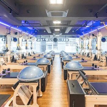 CLUB PILATES 久屋大通店のピラティスのレッスンを受けるレッスンルーム