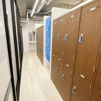 zen place pilates 金山スタジオのピラティスのレッスンを受けた後のロッカールーム