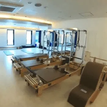 zen place pilates 札幌2店舗のピラティスのレッスンで使用する機器