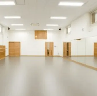 AWARENESS STUDIO Allongeのピラティスのレッスンを受けるレッスンルーム