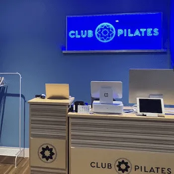 CLUB PILATES仙台長町店のピラティスのレッスンを受ける前の受付