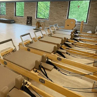 zen place pilates仙台スタジオのピラティスのレッスンを受けるレッスンルーム
