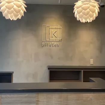 pilates K 東京15店舗のピラティスのレッスンを受ける前の受付