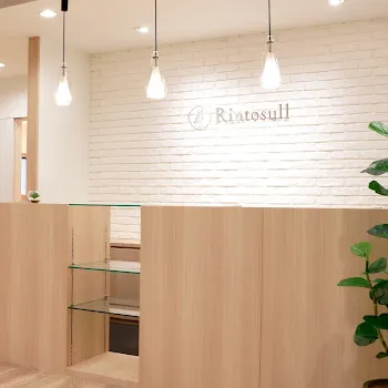 Rintosull 東京18店舖のピラティスのレッスンを受ける前の受付