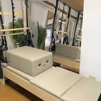 Pilates Mee 足立区3店舗のピラティスのレッスンを受けるトレーニング器具