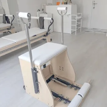 Pilates Clartéのピラティスのレッスンを受けるトレーニング器具